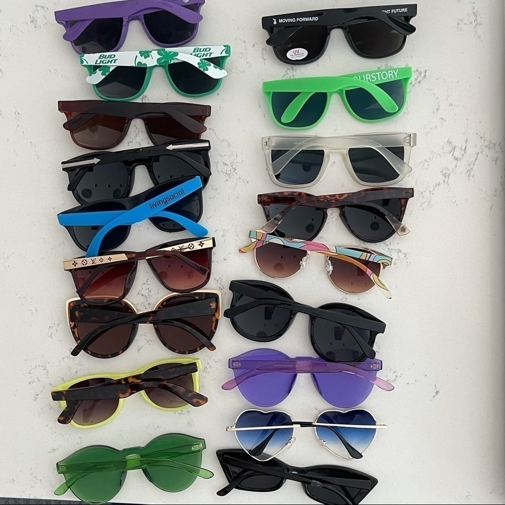 Sunglasses, 18 pairs - Picture 2 of 2